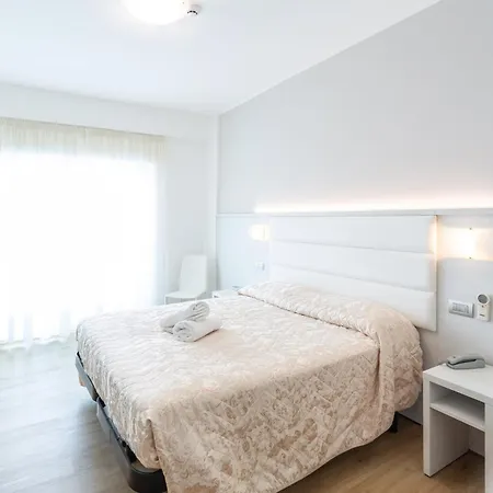 Hotiday Collection - San Benedetto Отель