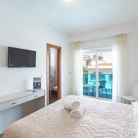 Отель Hotiday Collection - San Benedetto 3*
